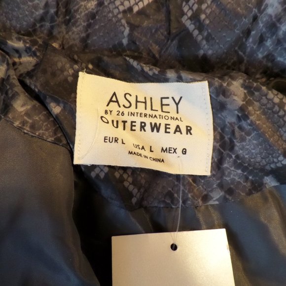 Ashley by 26 International Women’s Puffer Jacket - NWT – Size Large - Picture 4 of 5